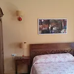 Esmeralda بيت ضيافة كوميلاس