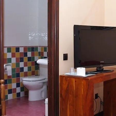 Πανσιόν Esmeralda Comillas