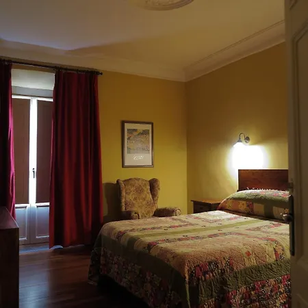 Πανσιόν Esmeralda 3*