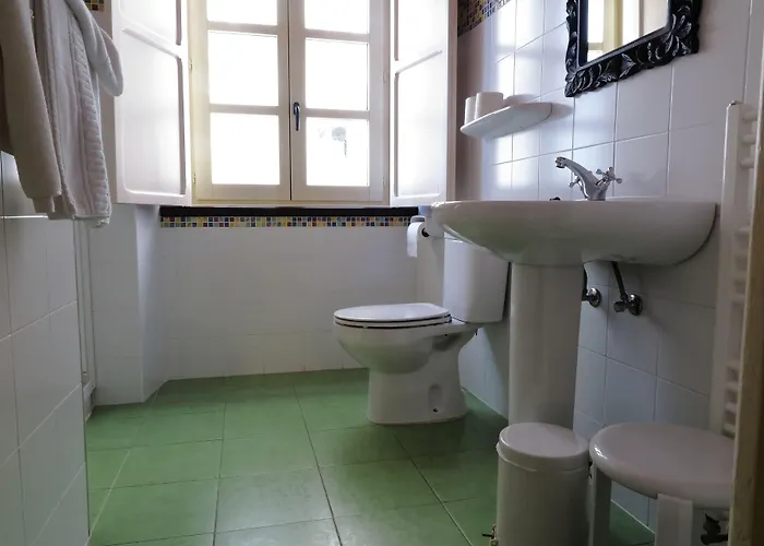 埃斯梅拉达旅馆 招待所 3*