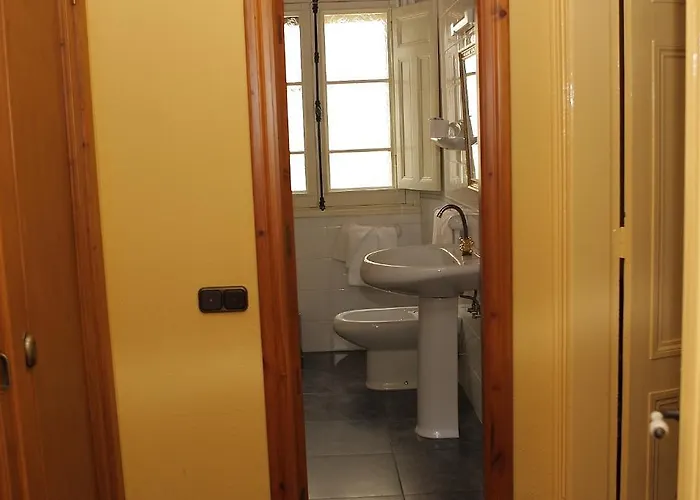 埃斯梅拉达旅馆 柯米拉斯